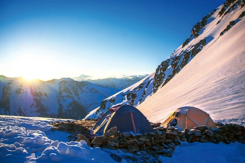 Nem szőtt fotótapéta Kemping Mount Everest 375 x 250 cm